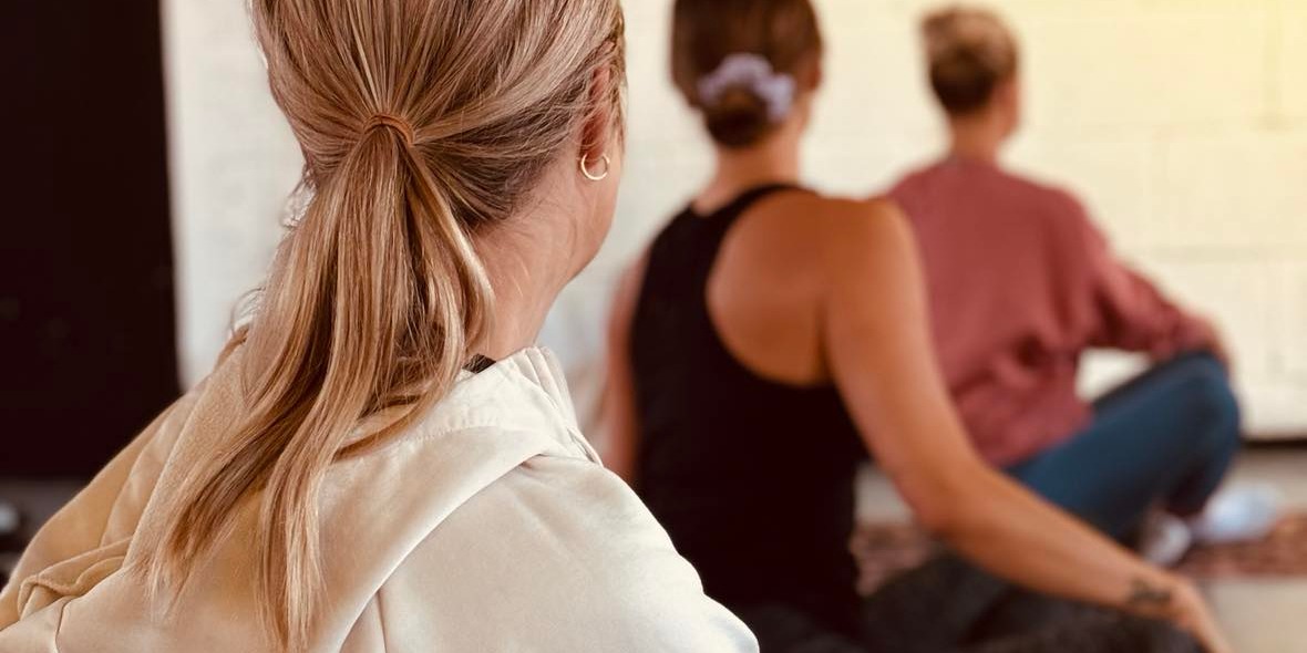 Morgenyoga med Cecilie Yama Yoga