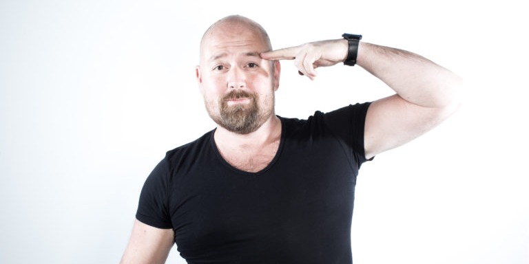 Dj Howard spiller klassikere utover kvelden